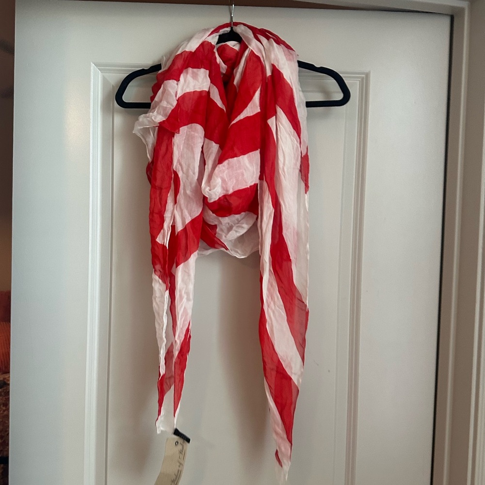Italca printed scarf NWT